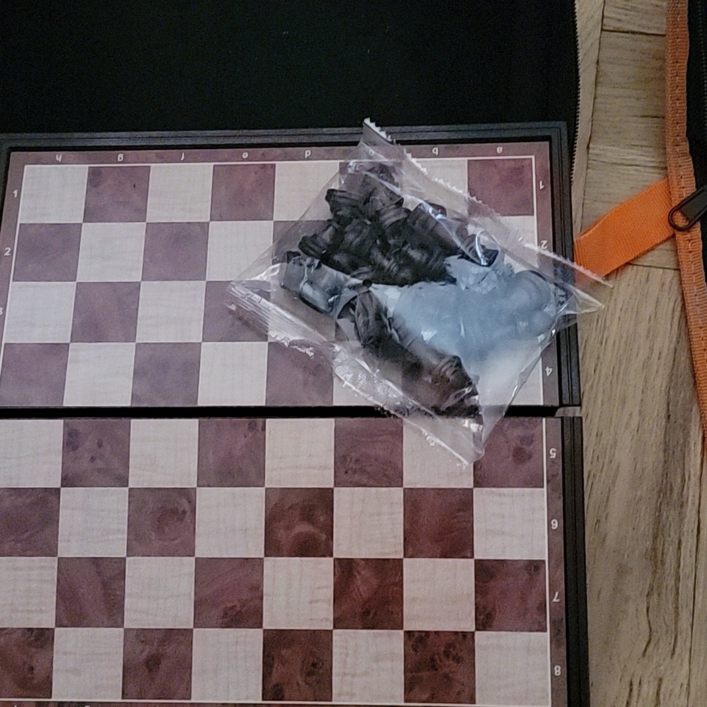 BUNDLE/TRAVEL CHECKERS & CHESS SETS/MAGNETIC - Picture 7 of 16